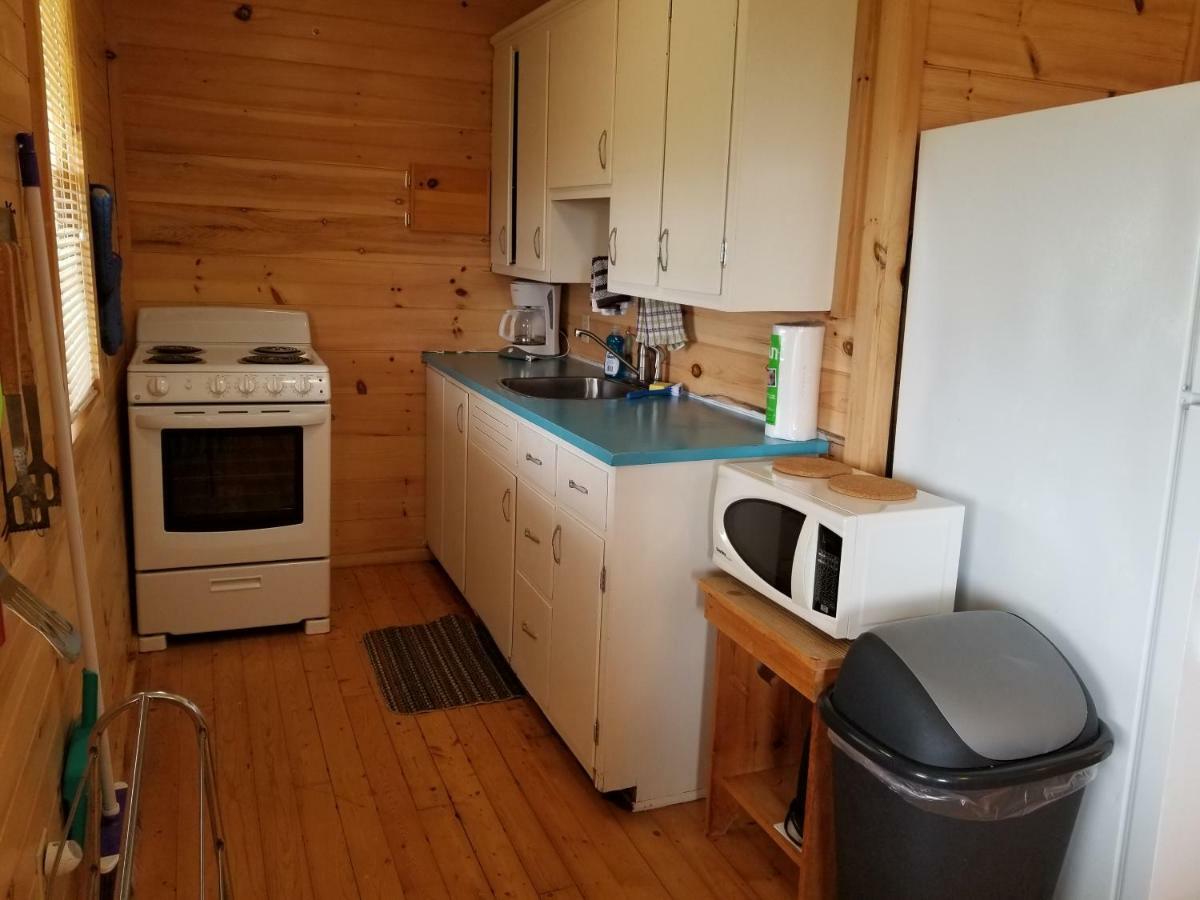 Blue Spruces Cottages Hampton Kültér fotó